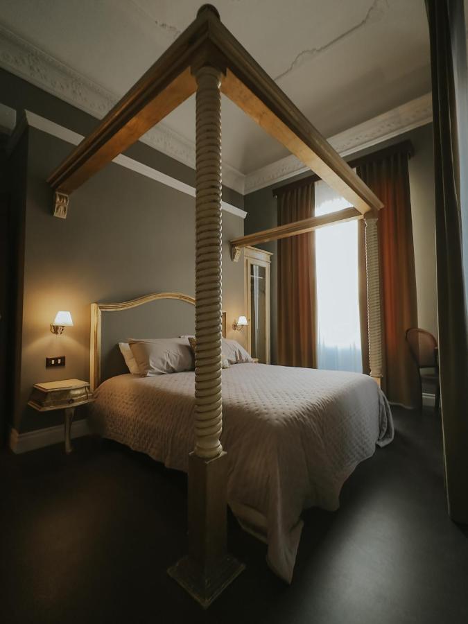 B&B Locanda Della Vittoria คาตาเนีย ภายนอก รูปภาพ