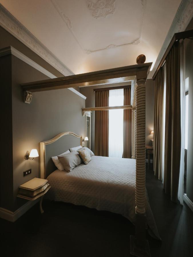 B&B Locanda Della Vittoria คาตาเนีย ภายนอก รูปภาพ
