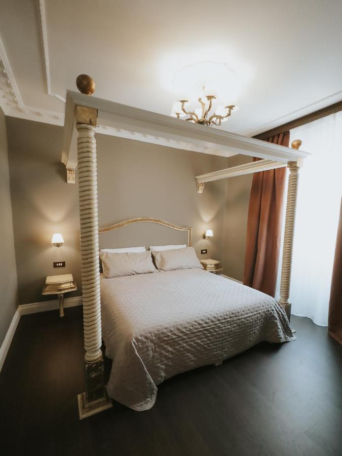 B&B Locanda Della Vittoria คาตาเนีย ภายนอก รูปภาพ