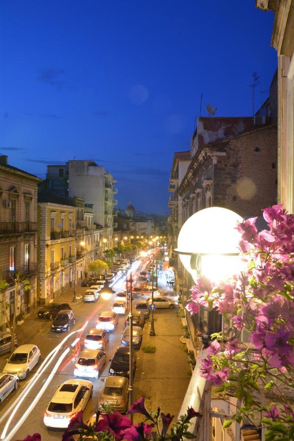 B&B Locanda Della Vittoria คาตาเนีย ภายนอก รูปภาพ