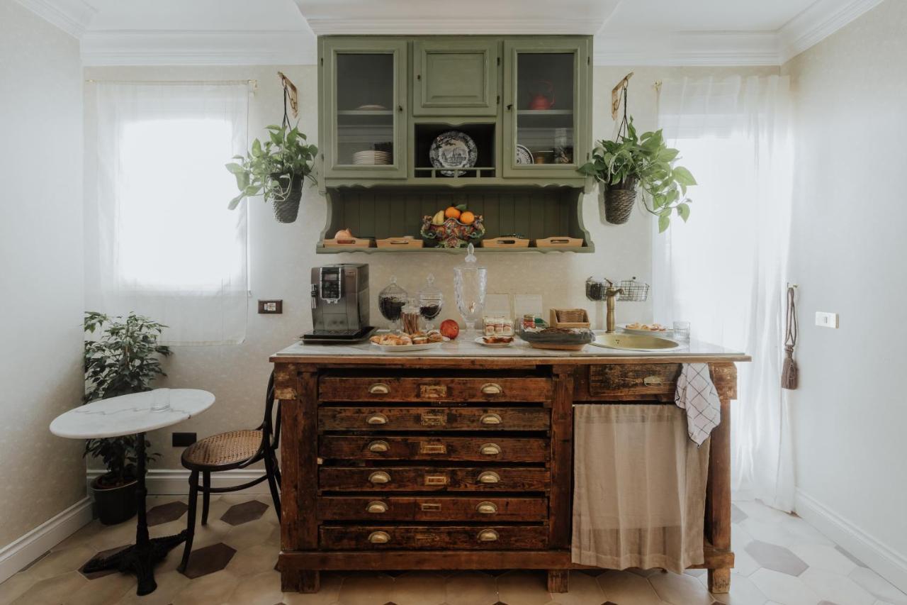 B&B Locanda Della Vittoria คาตาเนีย ภายนอก รูปภาพ