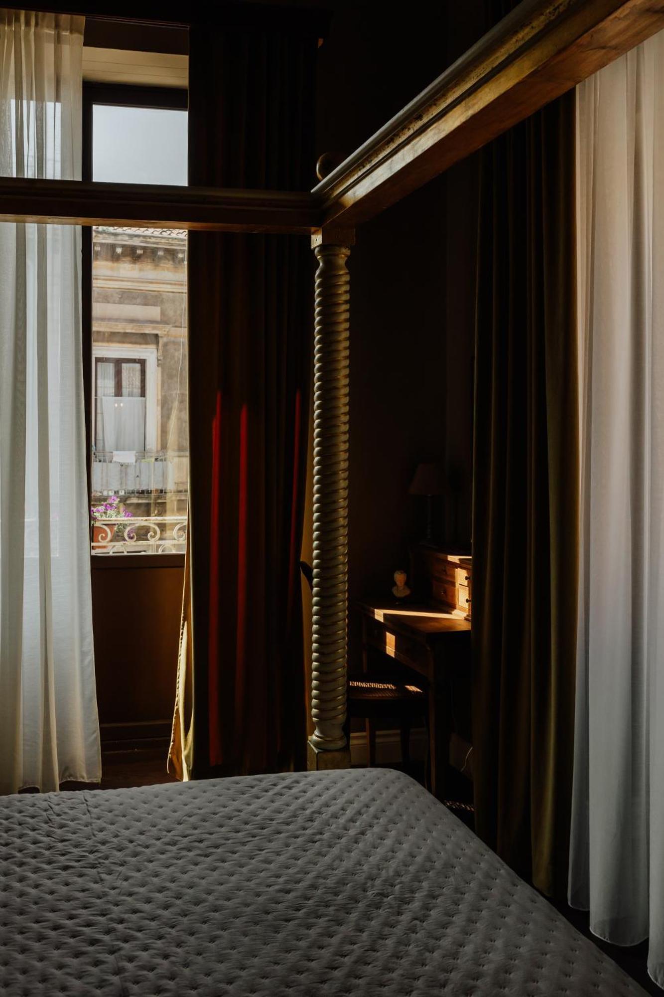 B&B Locanda Della Vittoria คาตาเนีย ภายนอก รูปภาพ