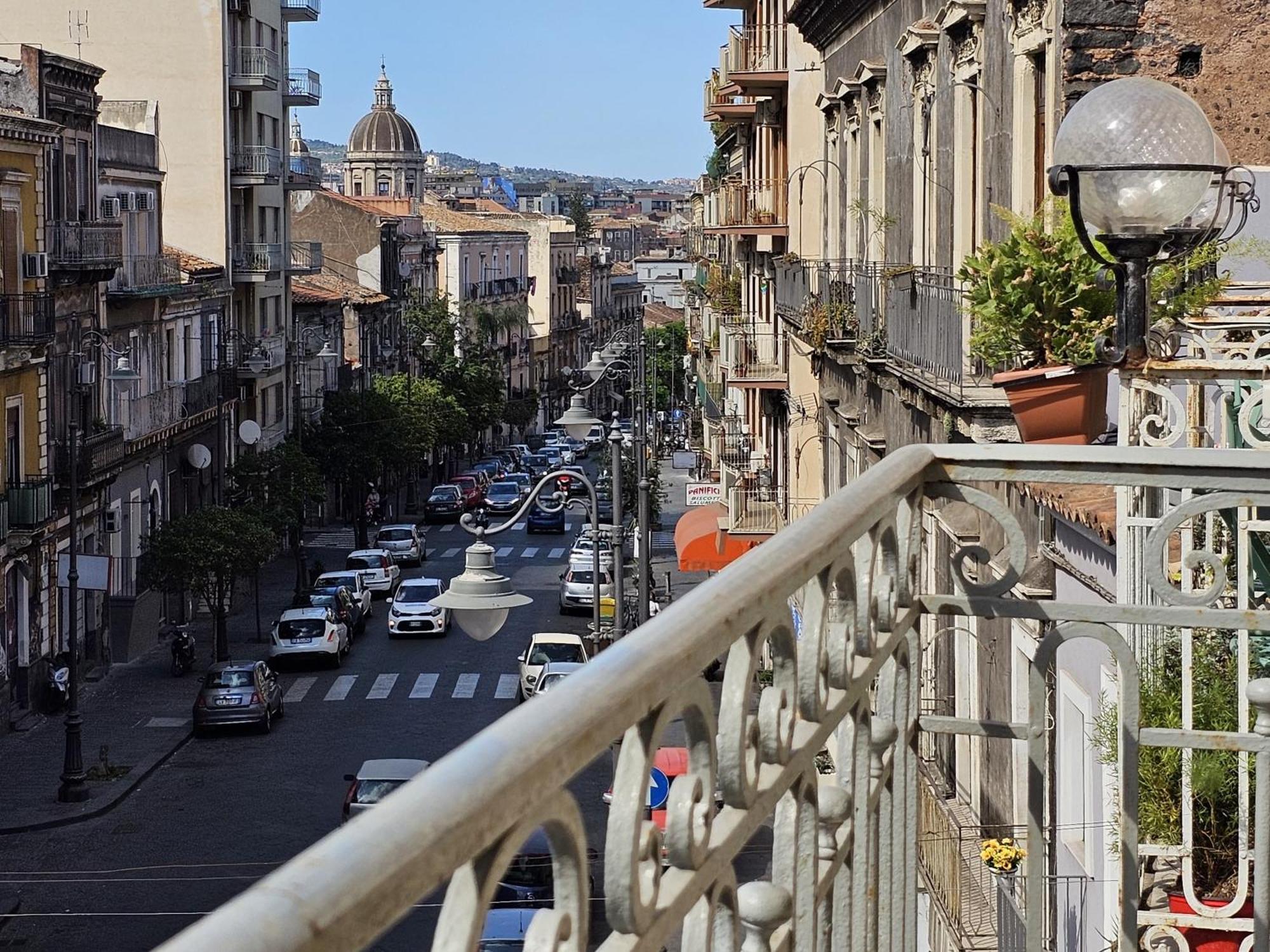B&B Locanda Della Vittoria คาตาเนีย ภายนอก รูปภาพ